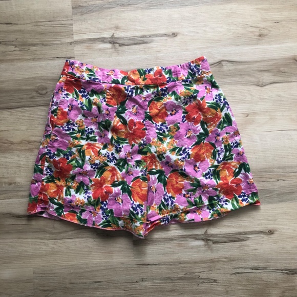 Zara Bold Floral Shorts 52% Linen - Picture 9 of 9
